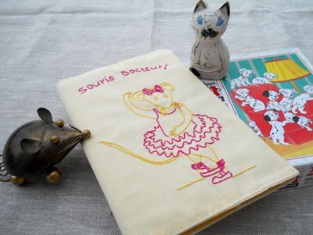 PROTEGE CARNET de SANTE "Souris Docteur"